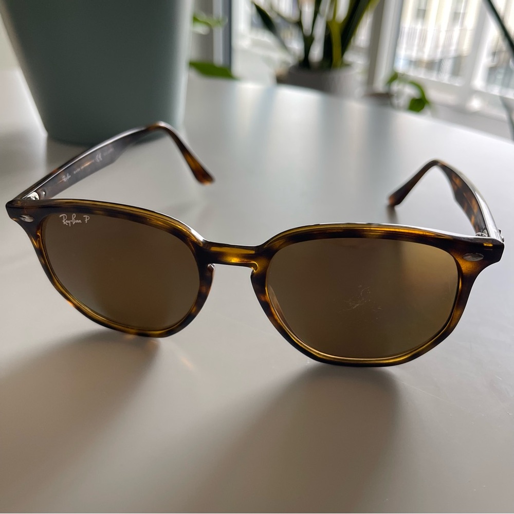 Ray-Ban RB4306